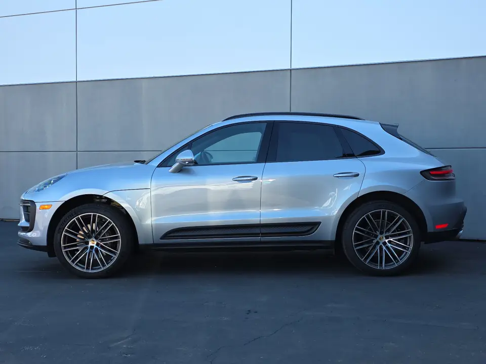 2026 Porsche Macan - Photo 15