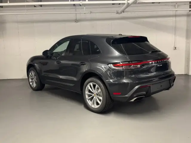 2026 Porsche Macan T - Photo 22