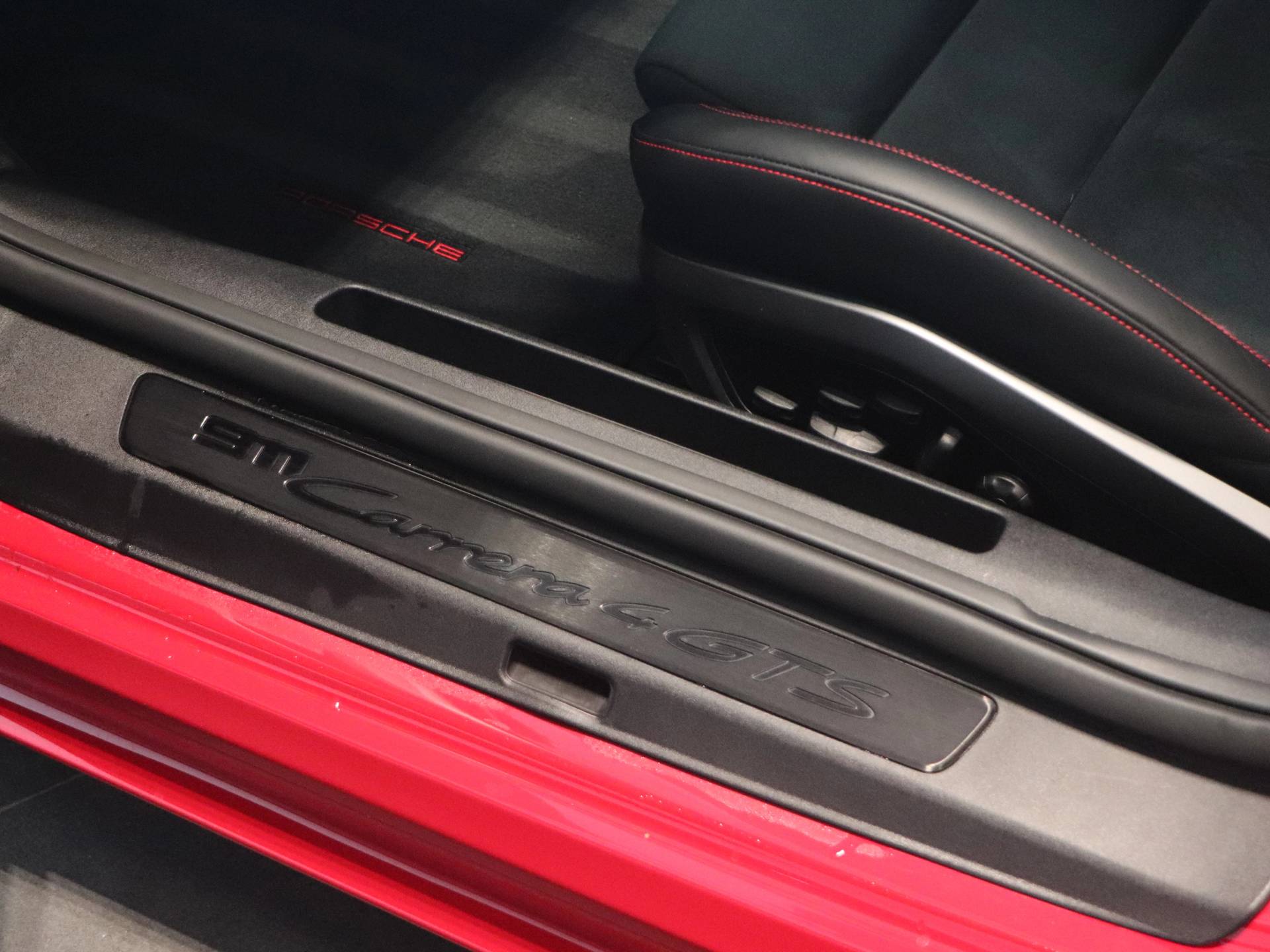 911 Carrera 4 GTS, photo 43 of 43