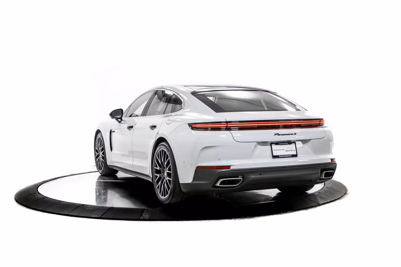 2026 Porsche Panamera 4 E-Hybrid - Photo 20