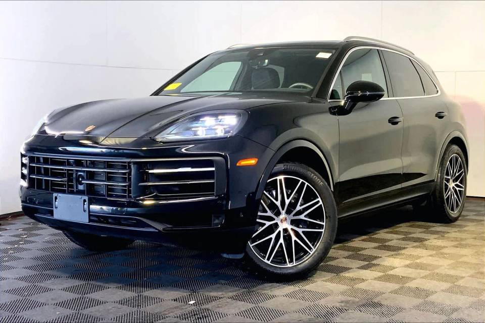 2025 Porsche Cayenne Base