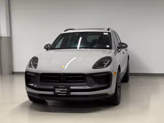 2026 Porsche Macan T's photo
