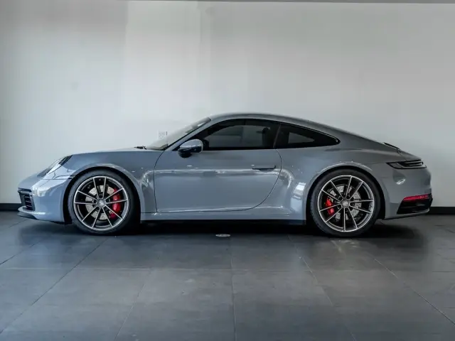 2024 Porsche 911 - Photo 14