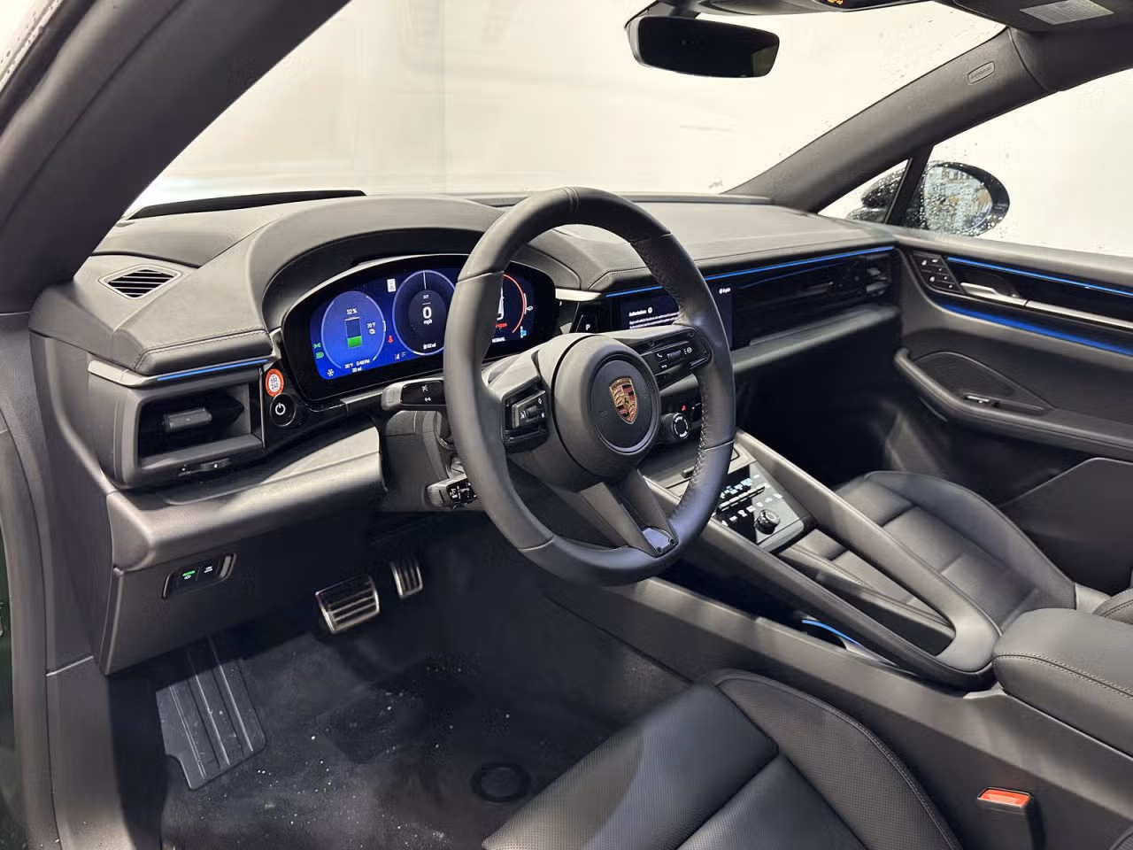 2025 Porsche Macan S - Photo 36