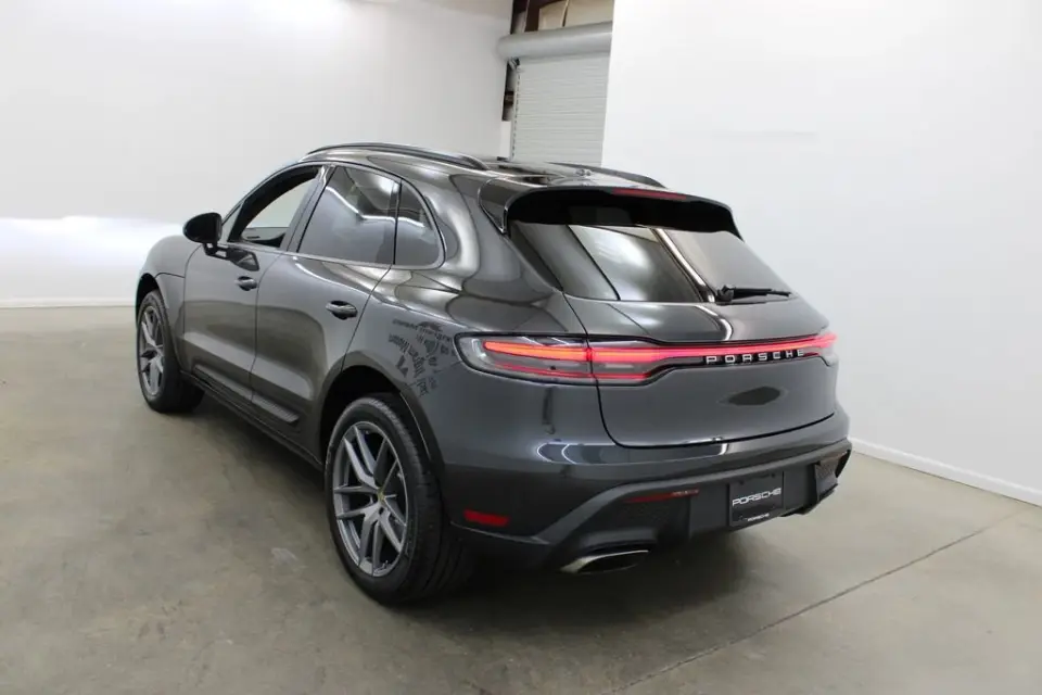 2026 Porsche Macan Base - Photo 23