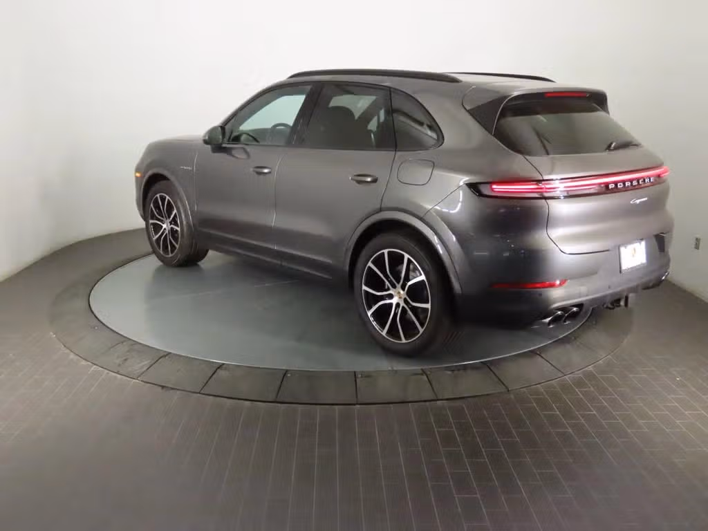 2026 Porsche Cayenne E-Hybrid - Photo 20