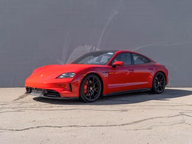 2026 Porsche Taycan GTS - Photo 3