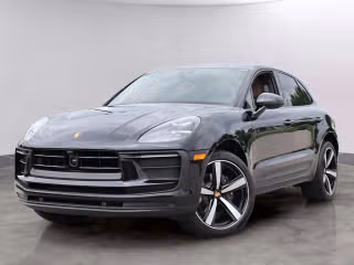 2025 Porsche Macan's photo
