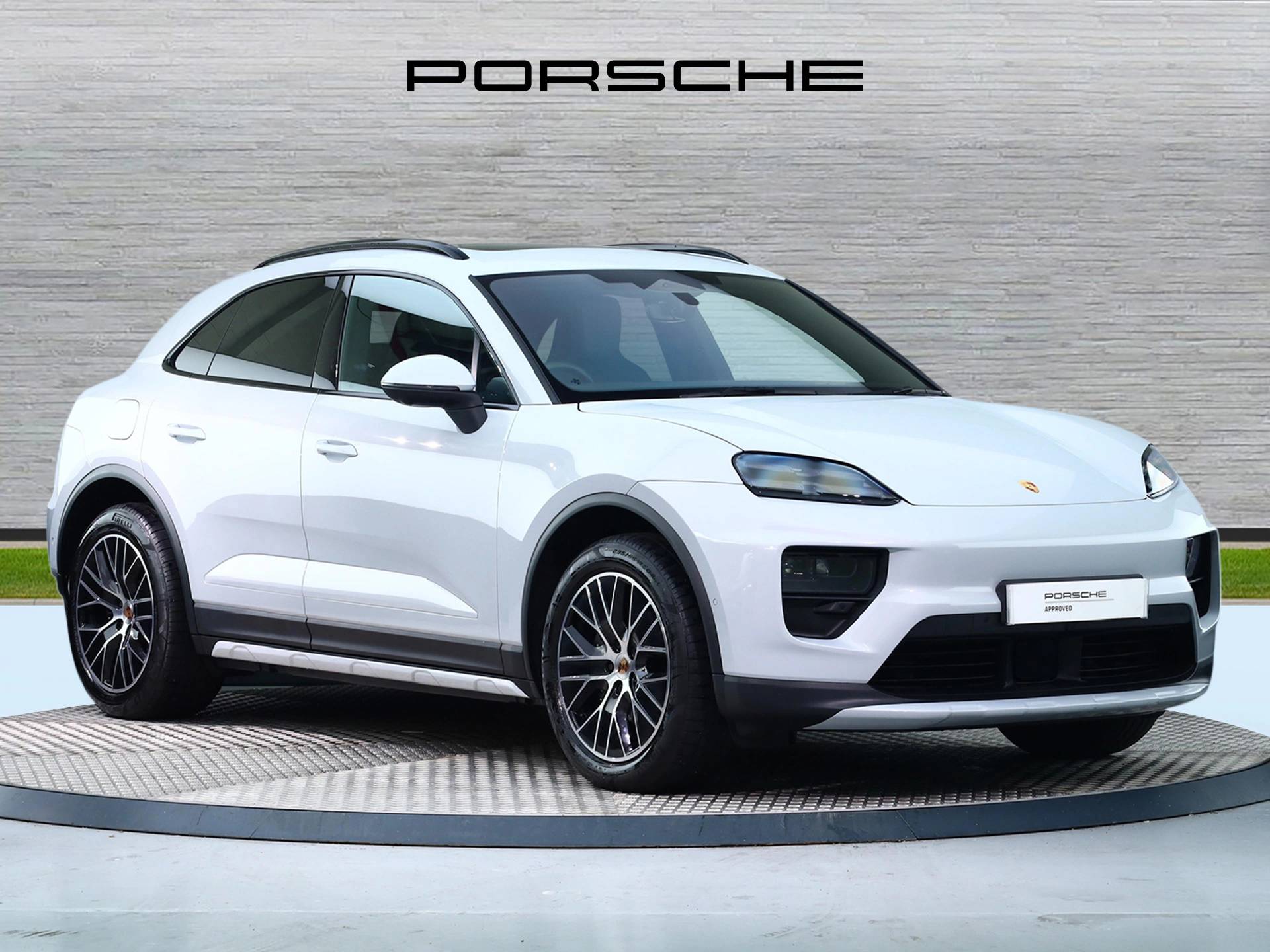 Macan, photo 1 of 38