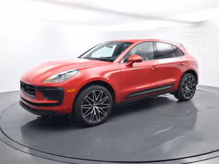2025 Porsche Macan's photo