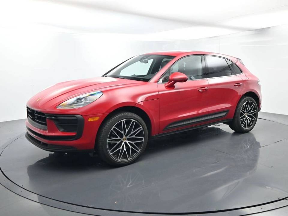 2025 Porsche Macan