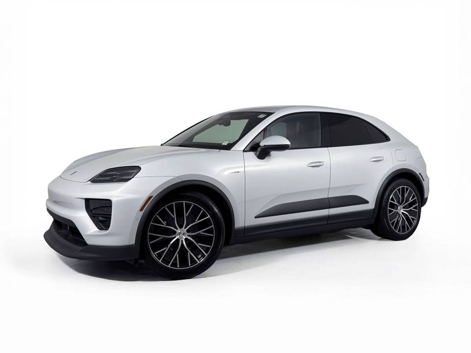 2026 Porsche Macan Base