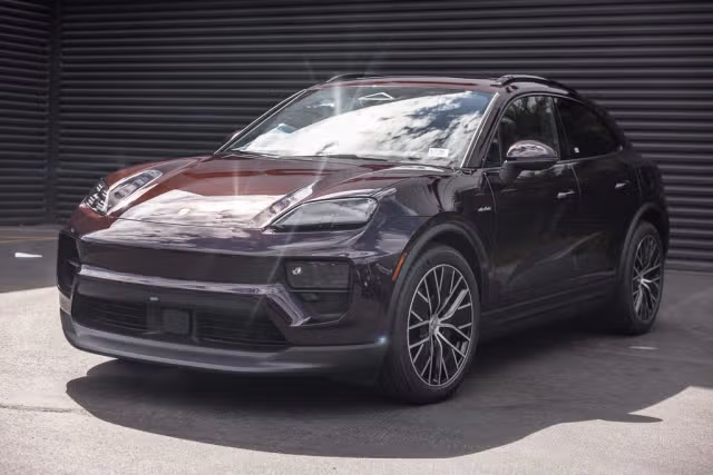 Used 2025 Porsche Macan Base with VIN WP1AD2XA1SL077749 for sale in Hawthorne, CA