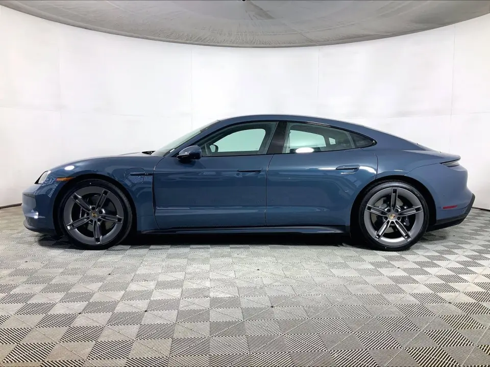 2025 Porsche Taycan Base - Photo 15