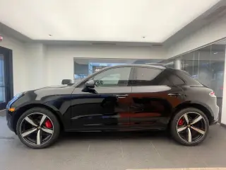 2026 Porsche Macan S - Photo 13