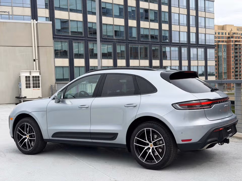2026 Porsche Macan - Photo 19