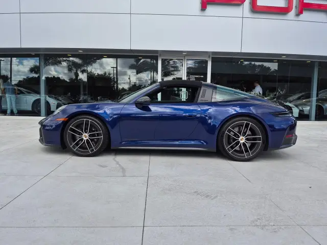 2025 Porsche 911 GTS - Photo 14