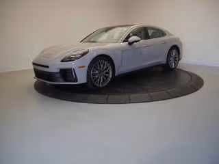 2025 Porsche Panamera 4's photo