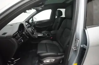 2026 Porsche Macan T - Photo 29