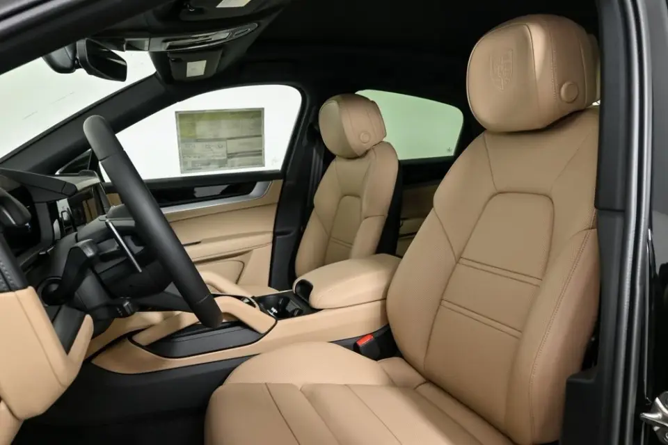 2025 Porsche Cayenne Coup S E-Hybrid - Photo 39