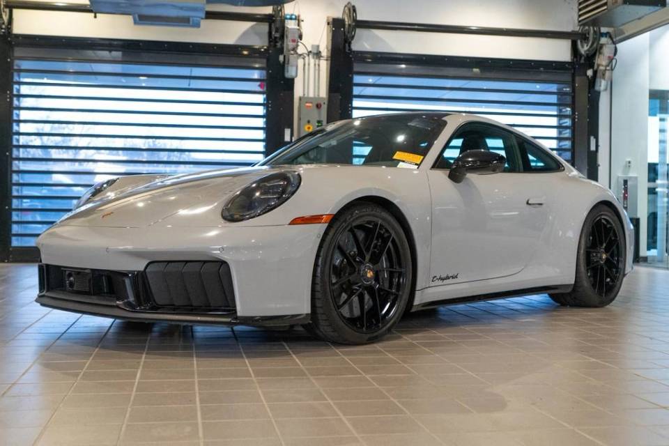 2025 Porsche 911