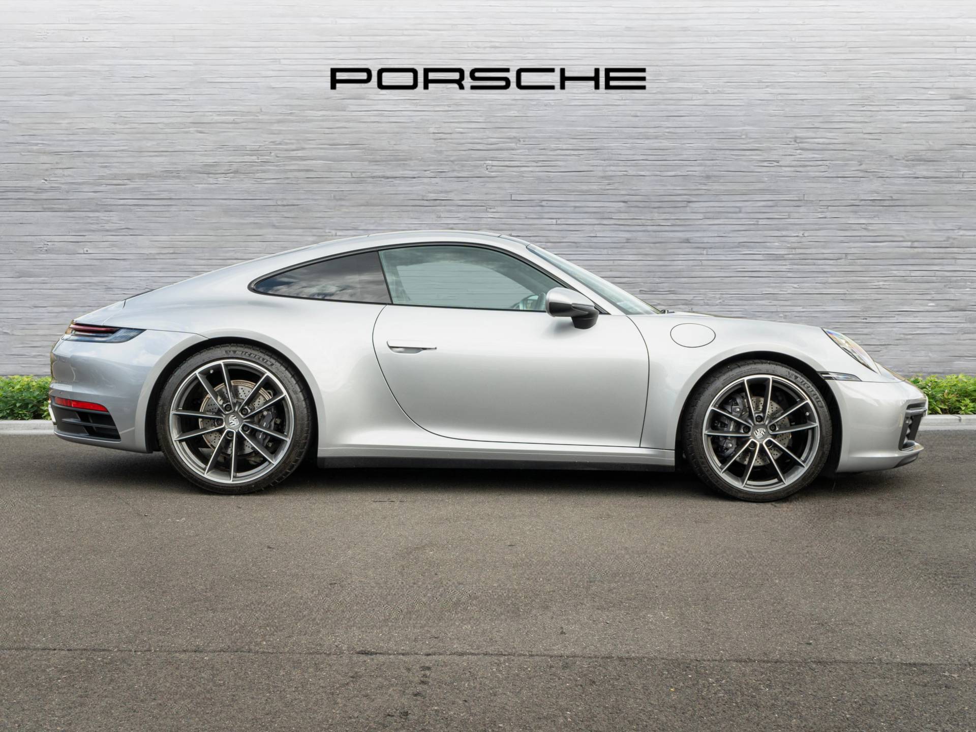 911 Carrera, photo 2 of 47