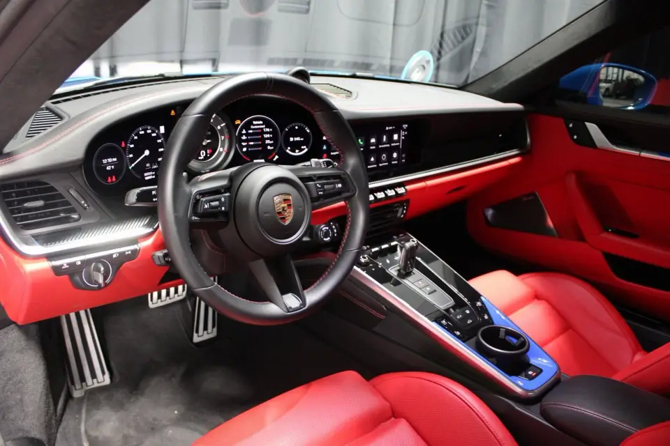 2024 Porsche 911 Turbo S - Photo 31