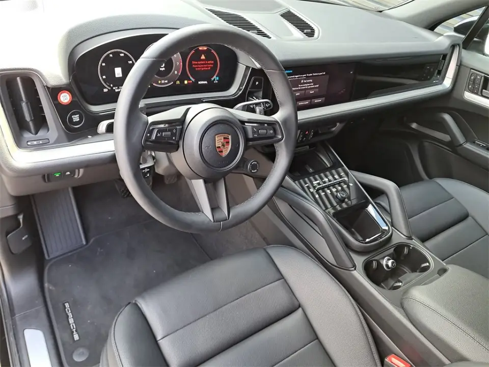 2025 Porsche Cayenne Base - Photo 31