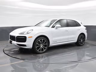 2023 Porsche Cayenne Platinum Edition's photo