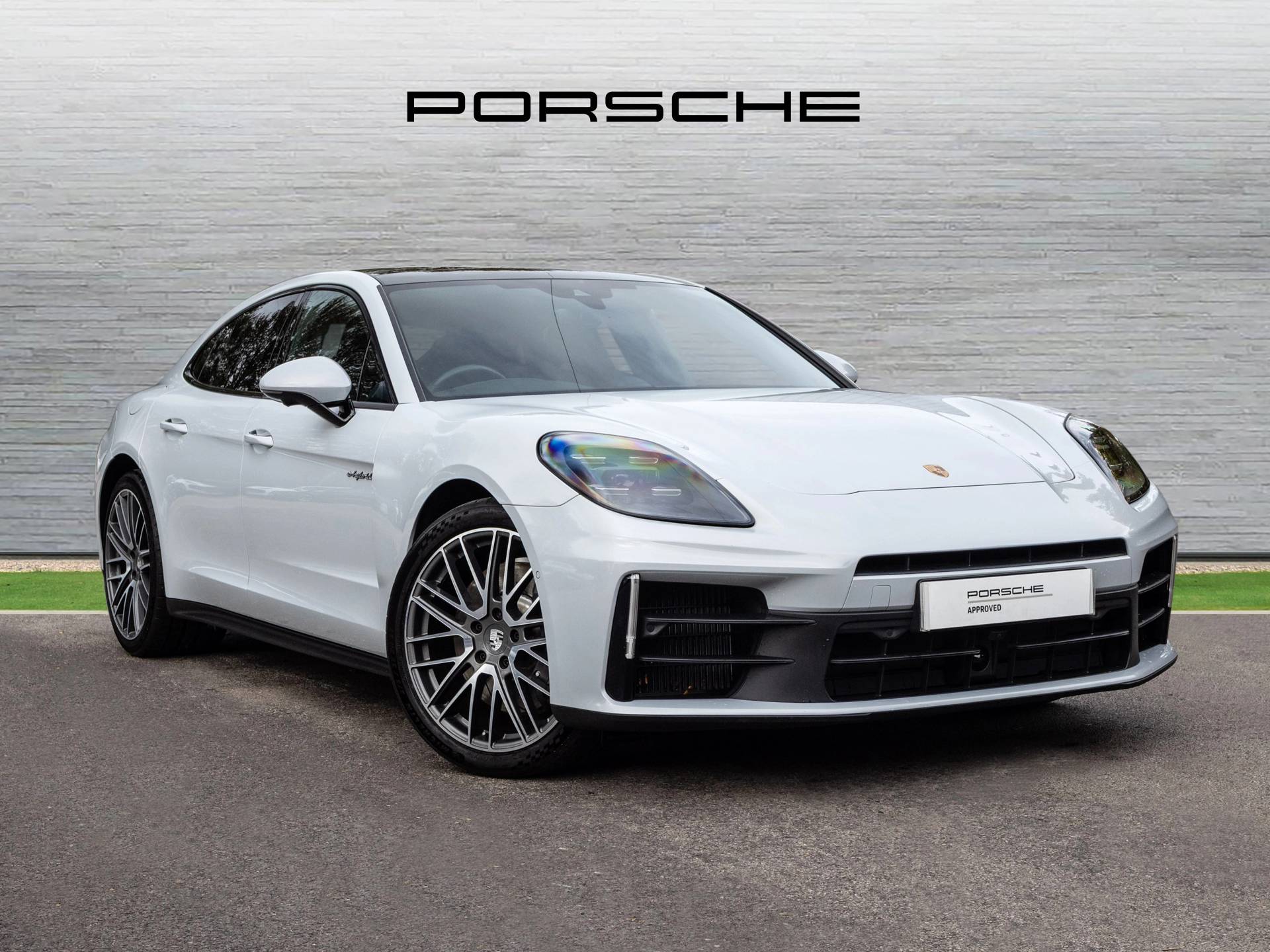 Panamera 4 E-Hybrid, photo 1 of 48