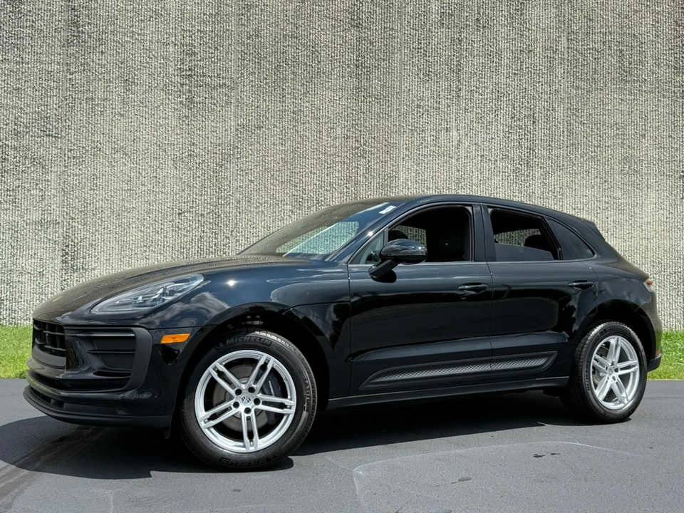 2025 Porsche Macan