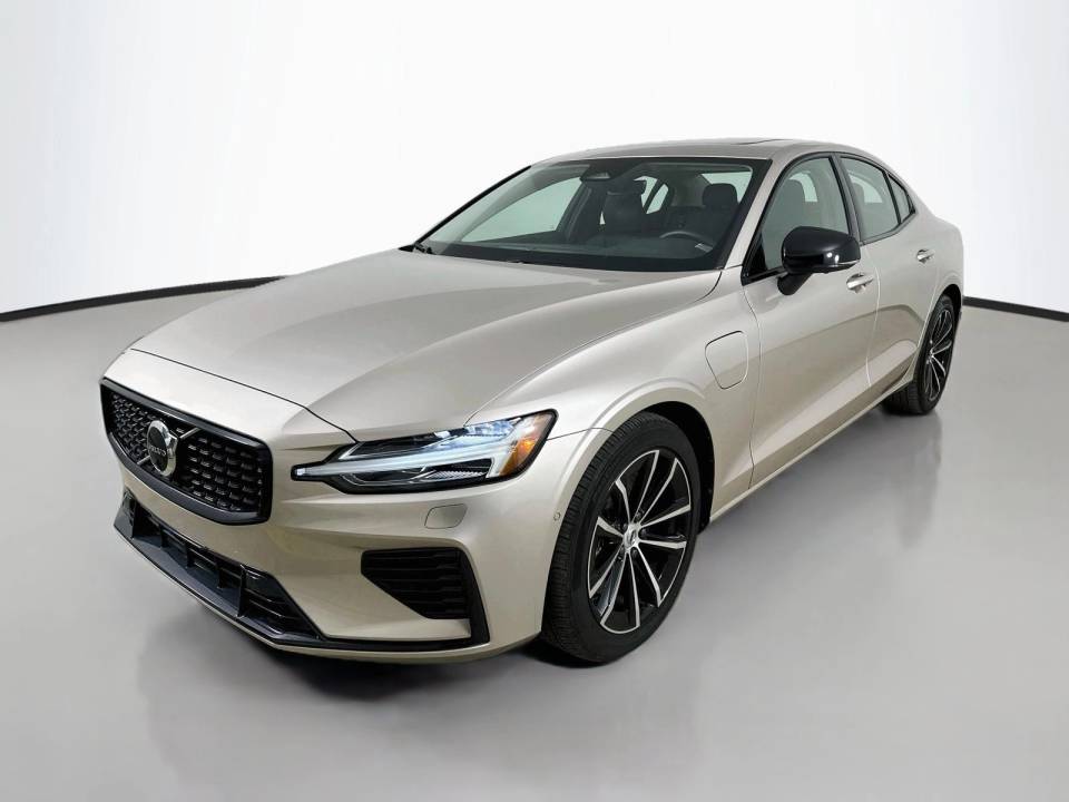 2025 Volvo S60 Plus