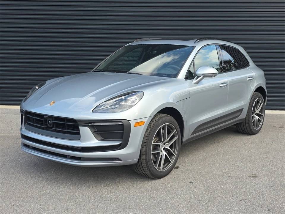 2025 Porsche Macan Base