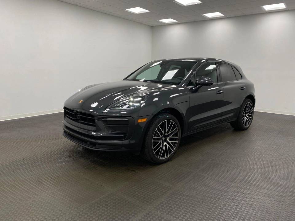 2025 Porsche Macan