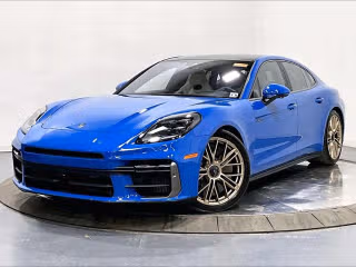 2025 Porsche Panamera Turbo E-Hybrid's photo