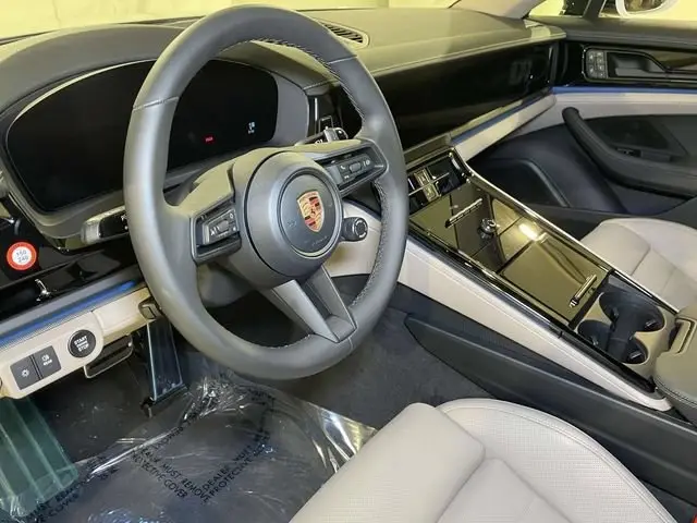 2026 Porsche Panamera Base - Photo 31