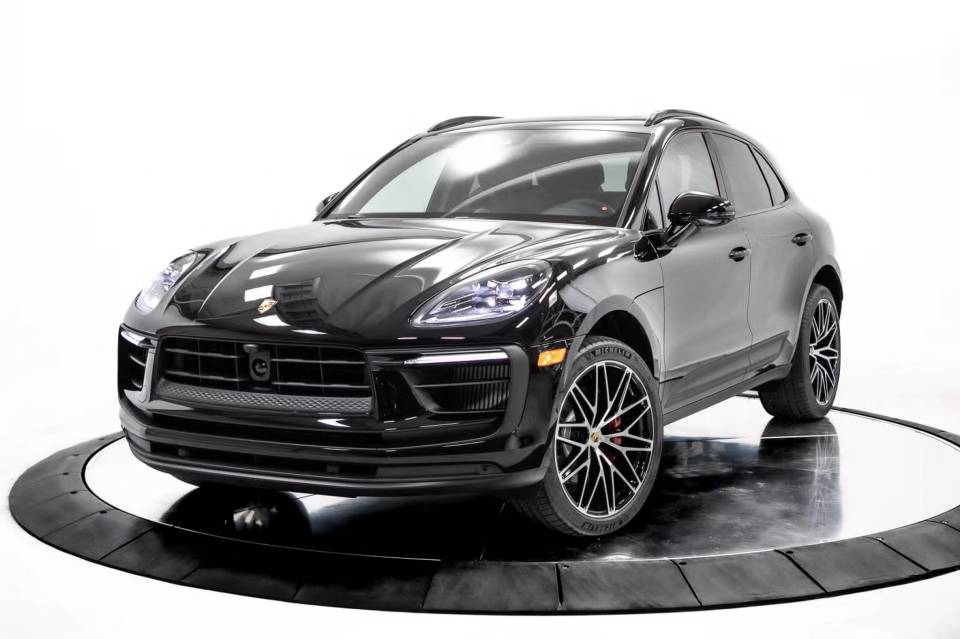 2025 Porsche Macan S