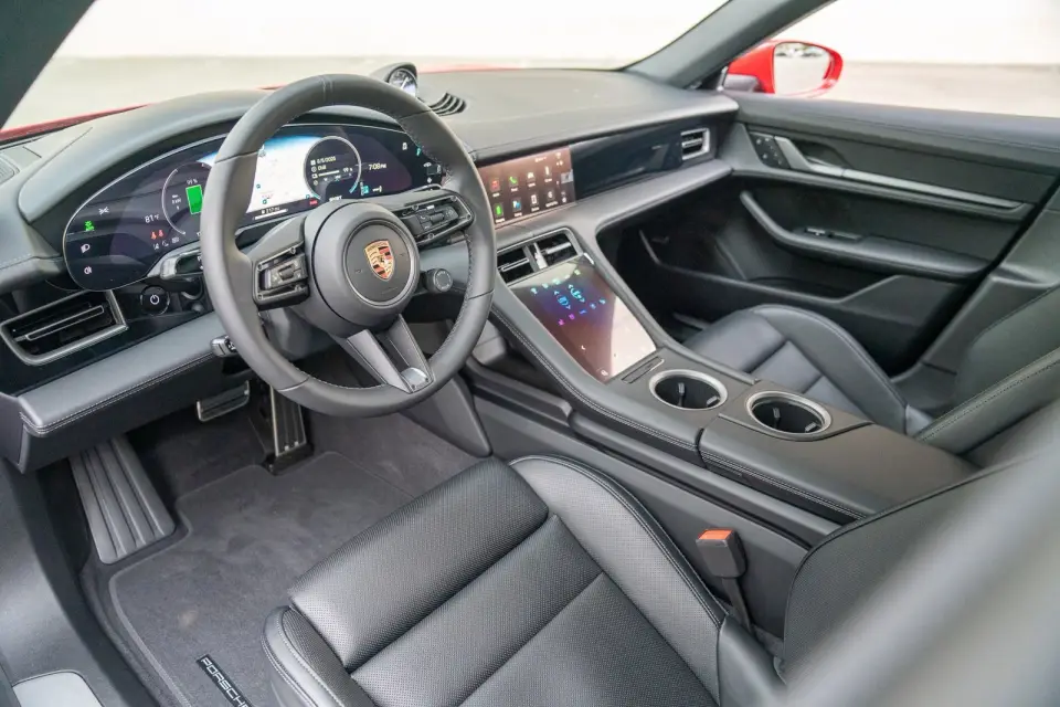 2025 Porsche Taycan Base - Photo 31