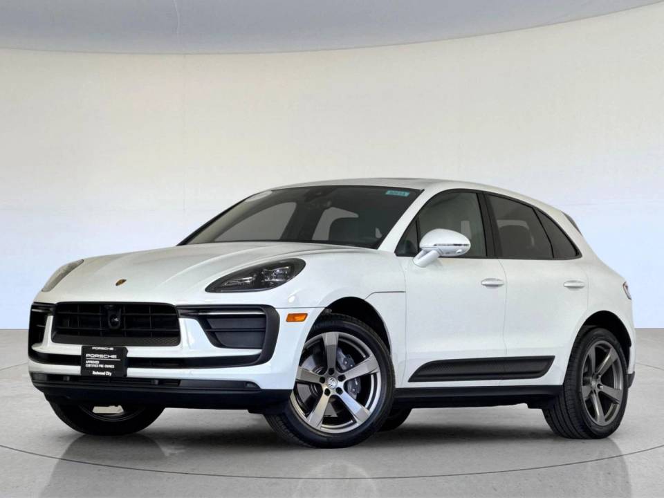 2025 Porsche Macan T