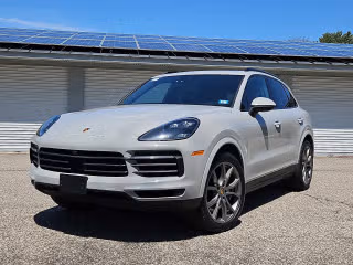 2022 Porsche Cayenne Platinum Edition's photo