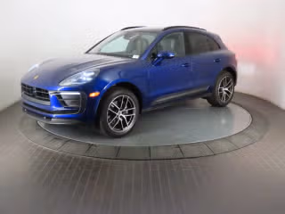 2024 Porsche Macan -'s photo