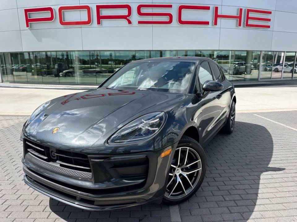 2026 Porsche Macan