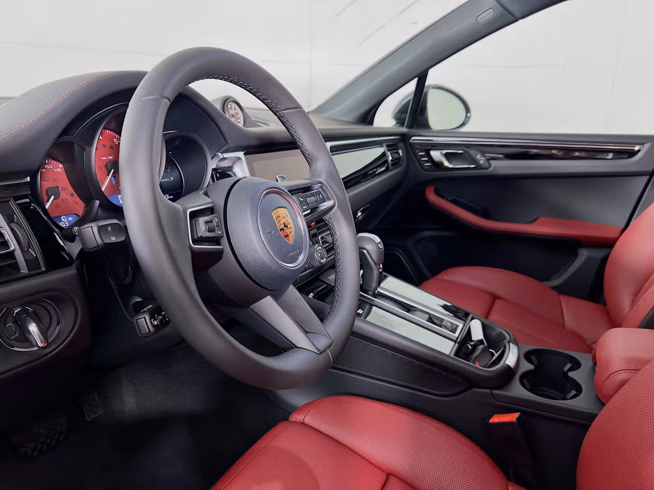 2026 Porsche Macan S - Photo 28