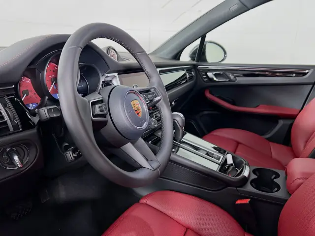2026 Porsche Macan S - Photo 30