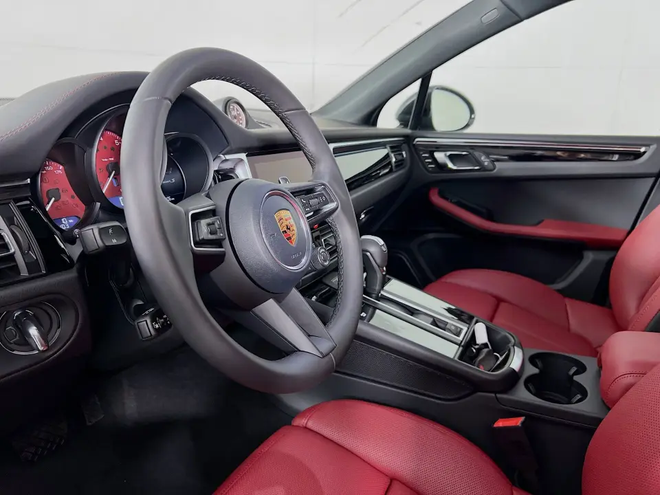 2026 Porsche Macan S - Photo 31