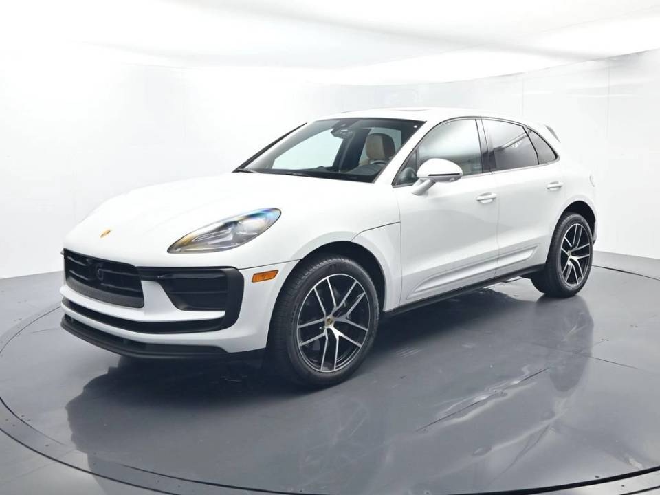 2025 Porsche Macan