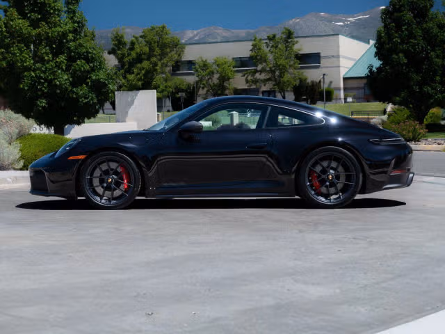 2026 Porsche 911 GTS - Photo 10