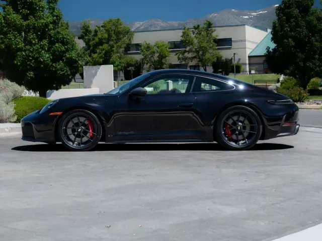 2026 Porsche 911 GTS - Photo 14