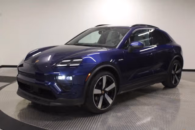 Used 2025 Porsche Macan Base with VIN WP1AA2XA0SL002579 for sale in Charleston, SC