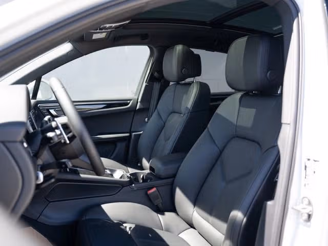 2026 Porsche Macan Base - Photo 35